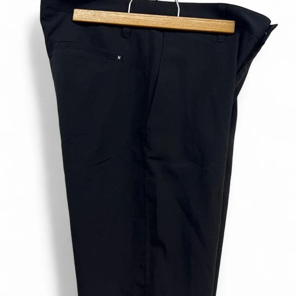 Hurley Quick-dry Black hybrid boardshorts with a relaxed fit